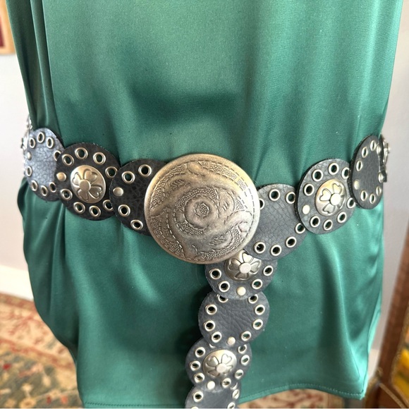 Vintage NY and Company Silver and Black Belt - Picture 2 of 7